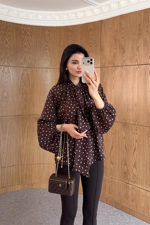 Puantiyeli Fularlı Kahve Gömlek