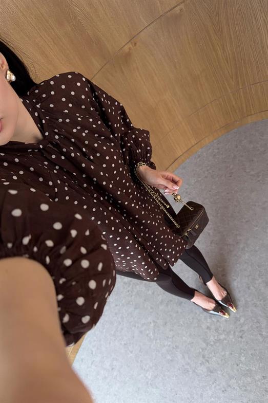 Puantiyeli Fularlı Kahve Gömlek