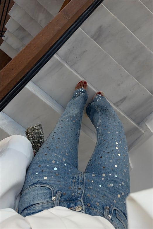 Pullu Açık Mavi Jean