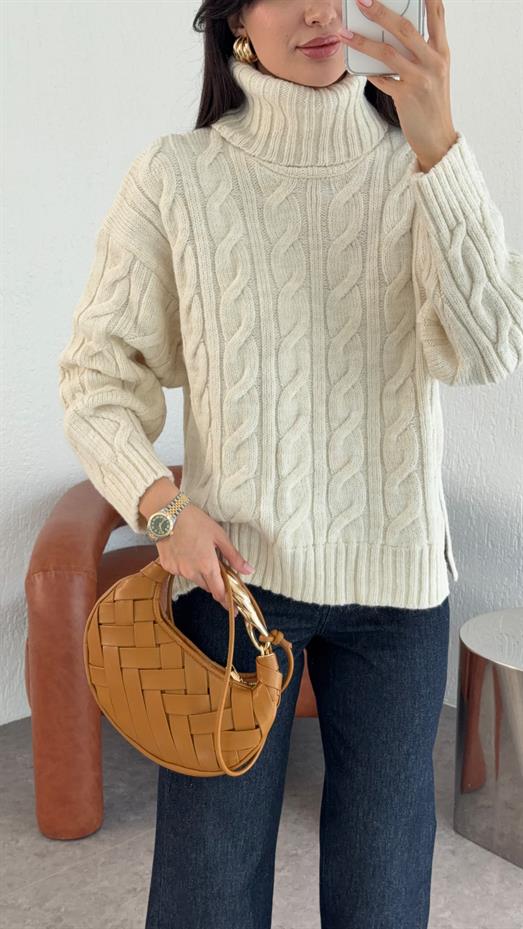 Saç Örgü Ekru Kazak