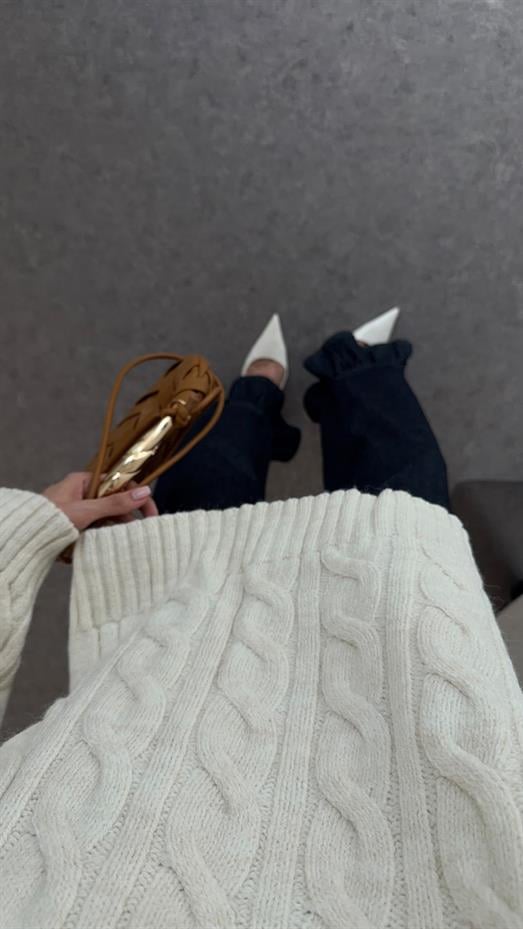 Saç Örgü Ekru Kazak