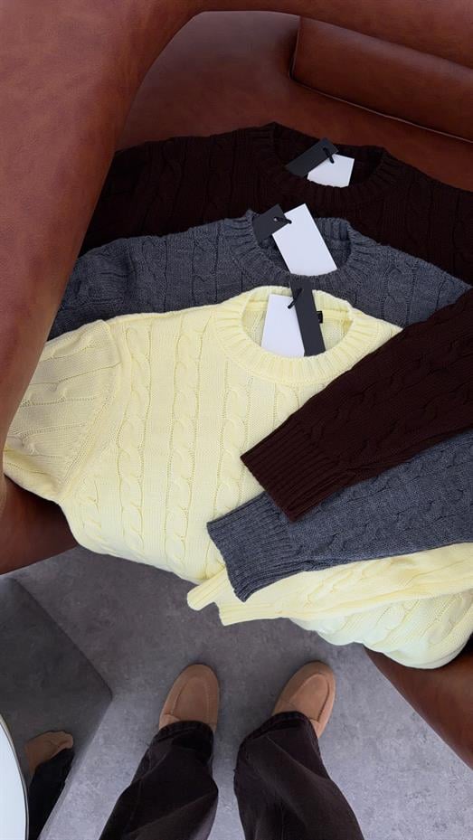 Sarı Saç Örgü Kazak