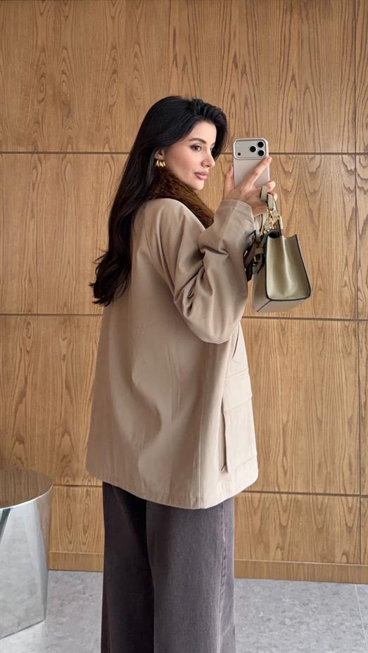 Seyyar Kürk Yaka Bej Ceket