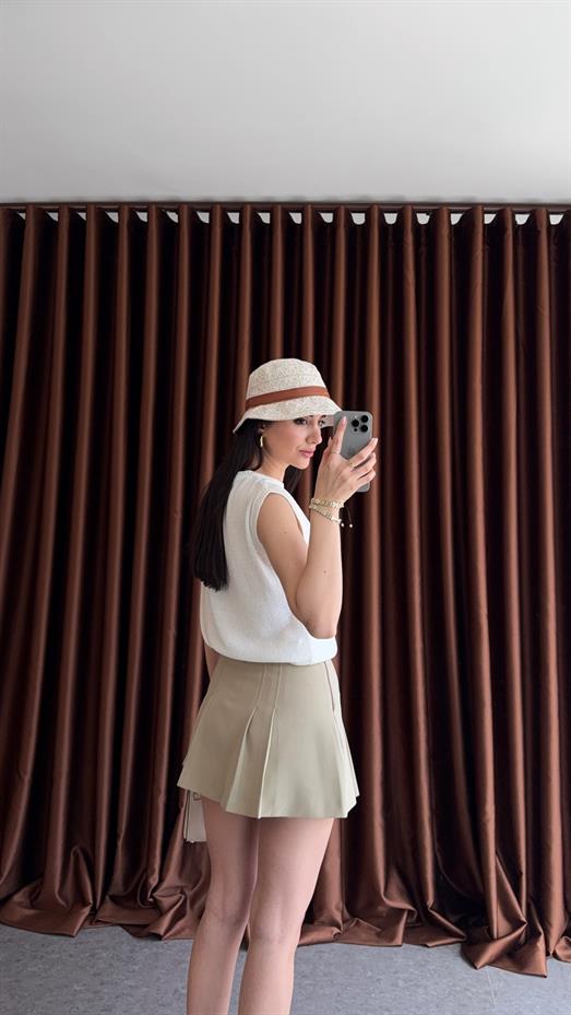 Sıfır Kol Beyaz Triko