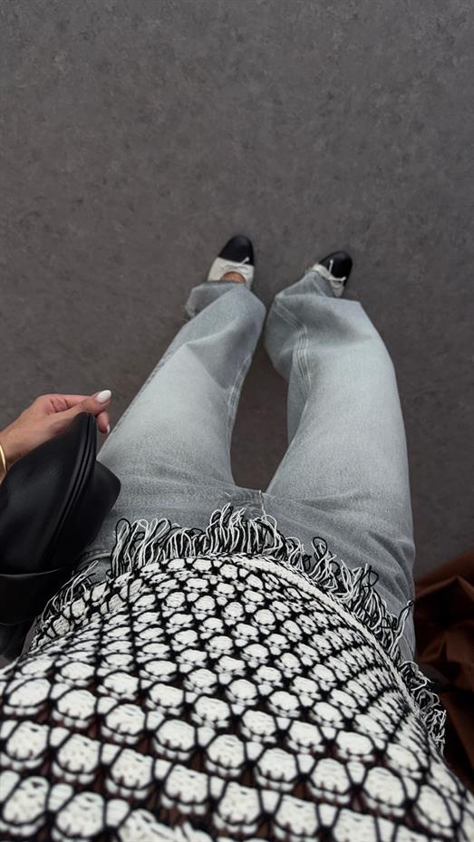 Siyah-Beyaz Örgü Desenli Triko