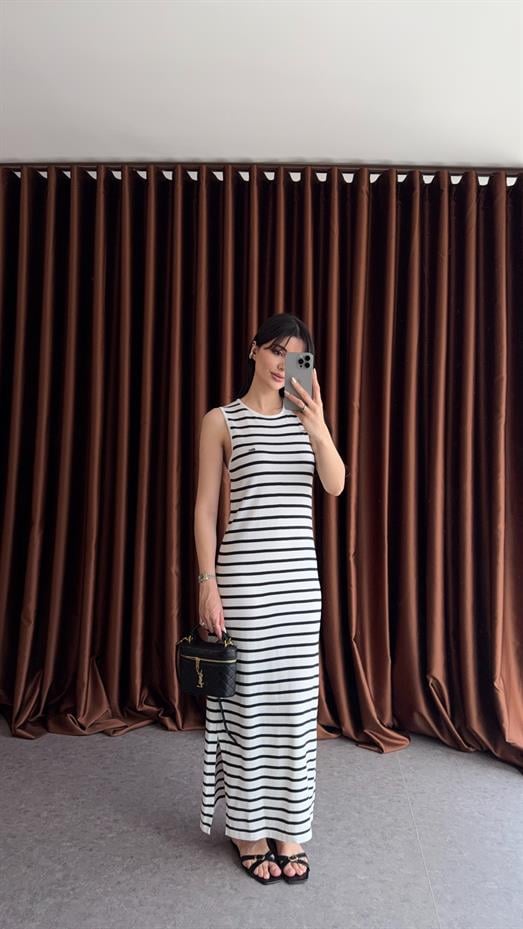 Siyah Çizgili Uzun Triko Elbise