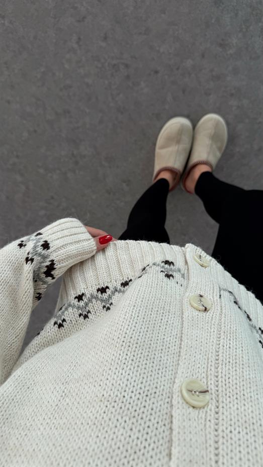 Siyah Desenli Hırka