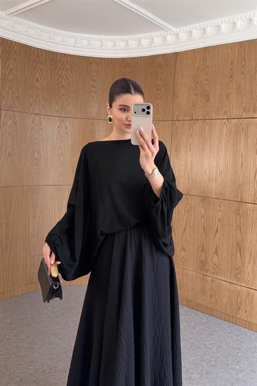 Siyah Kayık Yaka Salaş Bluz