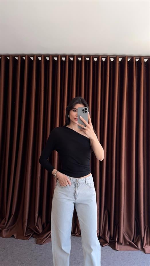 Tek Kol Siyah Bluz