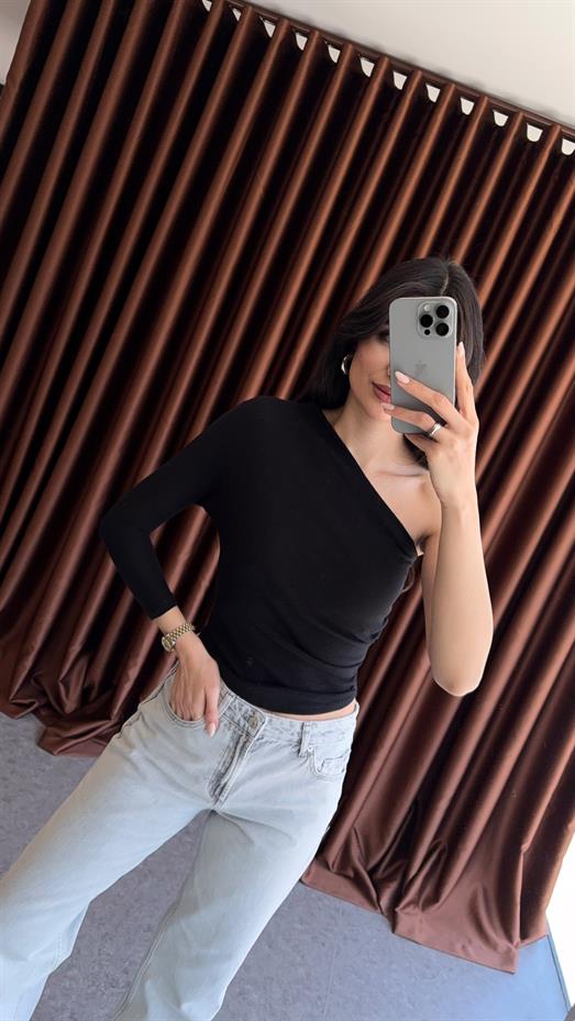 Tek Kol Siyah Bluz