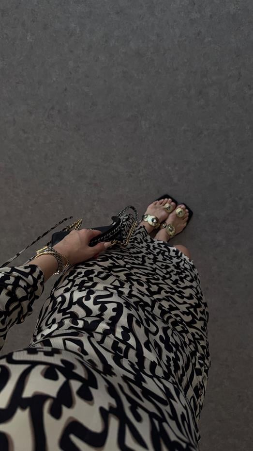 Tek Omuz Siyah Desenli Elbise