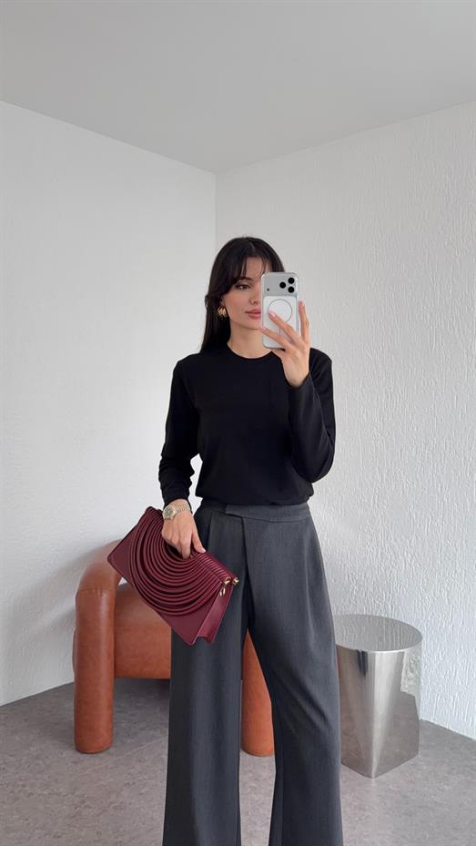 Tok Dokulu Basic Siyah Bluz