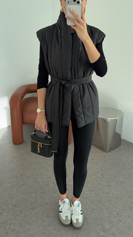 Triko Garnili Siyah Yelek