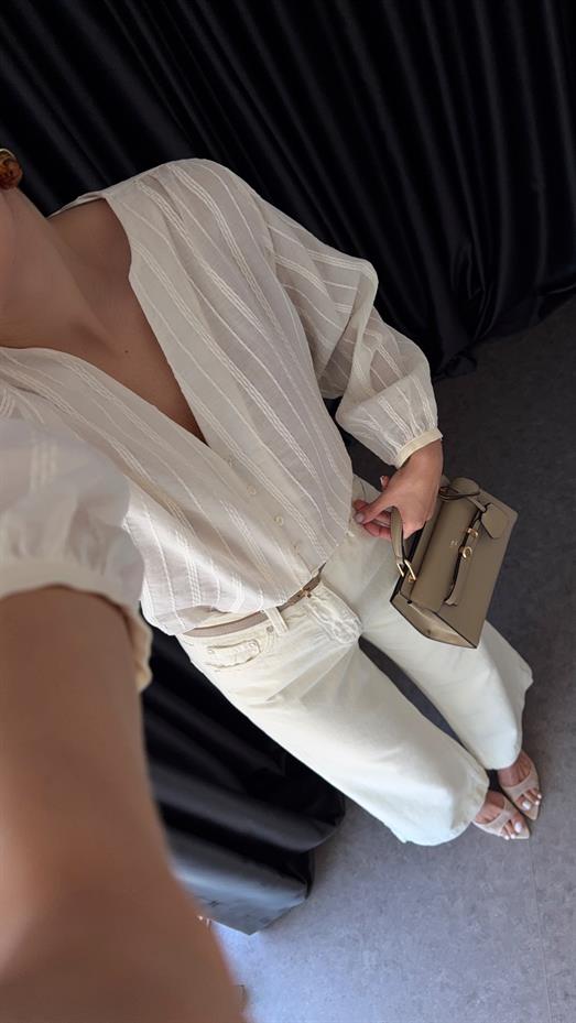 V Yaka Düğmeli Bluz