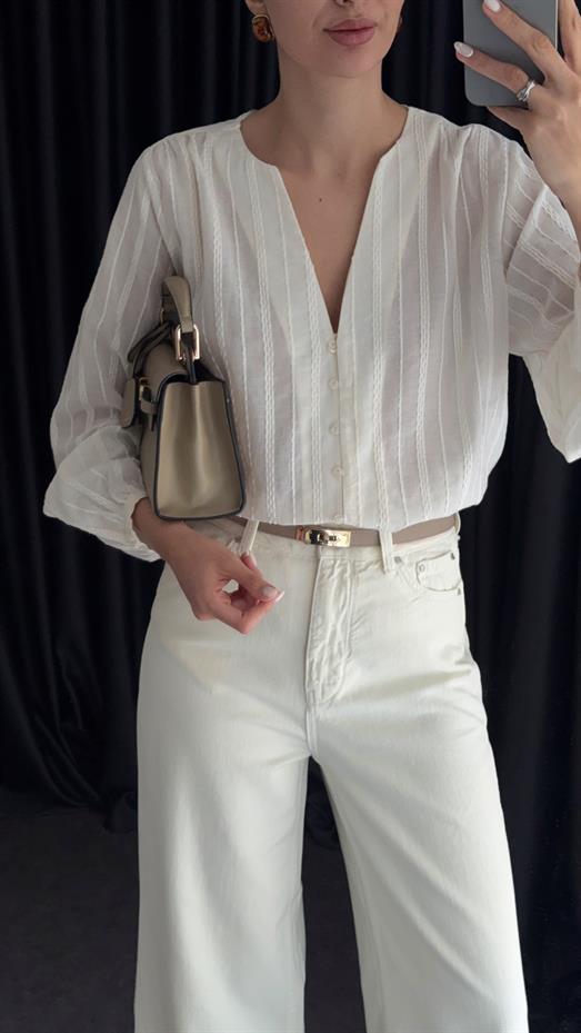 V Yaka Düğmeli Bluz