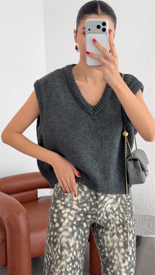 V Yaka Sıfır Kol Antrasit Süveter