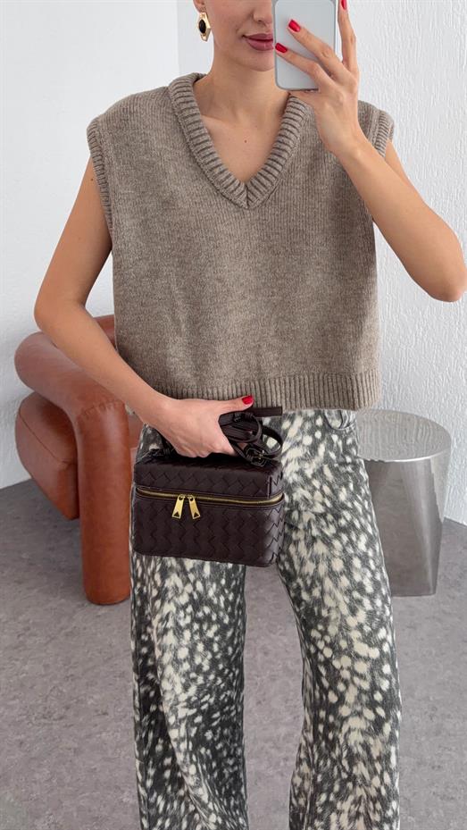 V Yaka Sıfır Kol Vizon Süveter