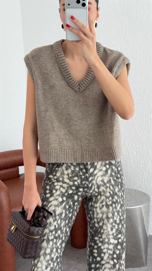 V Yaka Sıfır Kol Vizon Süveter