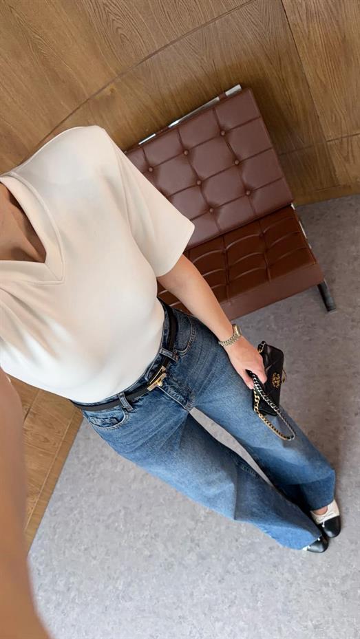 Vatkalı Beyaz Bodysuit