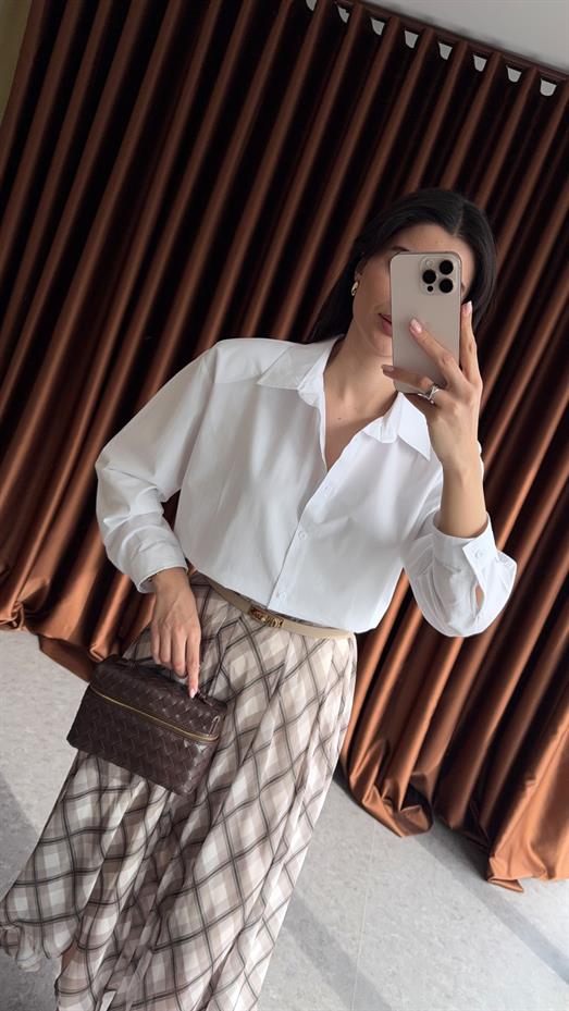 Vatkalı Beyaz Gömlek