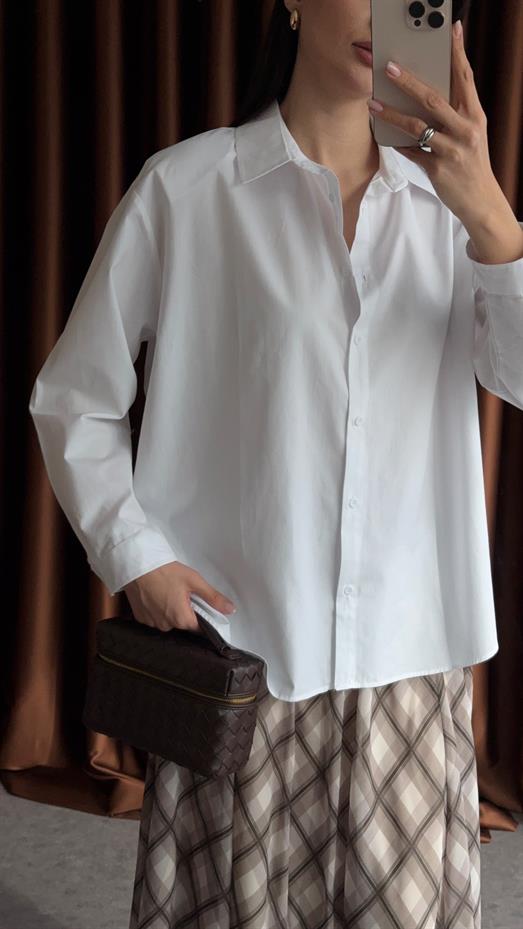 Vatkalı Beyaz Gömlek