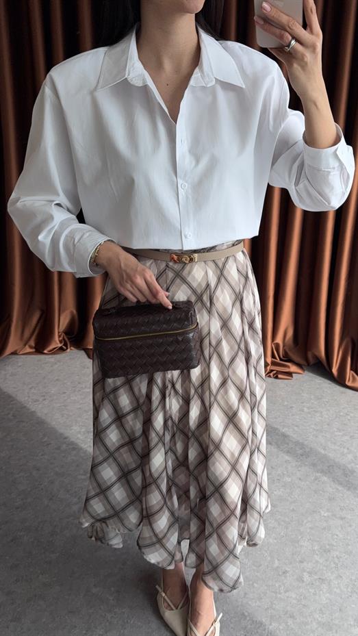 Vatkalı Beyaz Gömlek