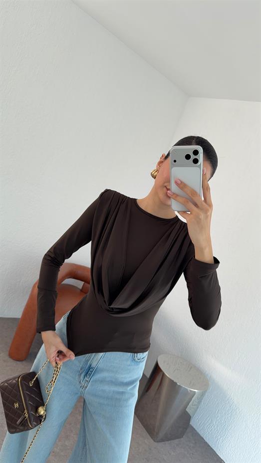 Vatkalı Dökümlü Acı Kahve Bluz