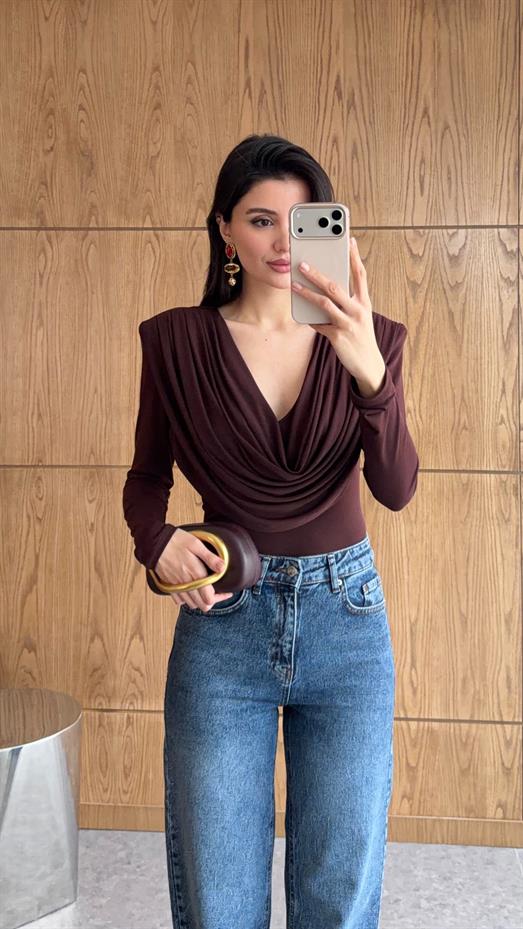 Vatkalı Drapeli Kahve Bluz