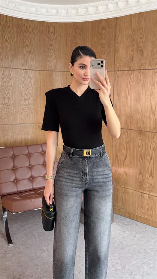 Vatkalı Siyah Bodysuit