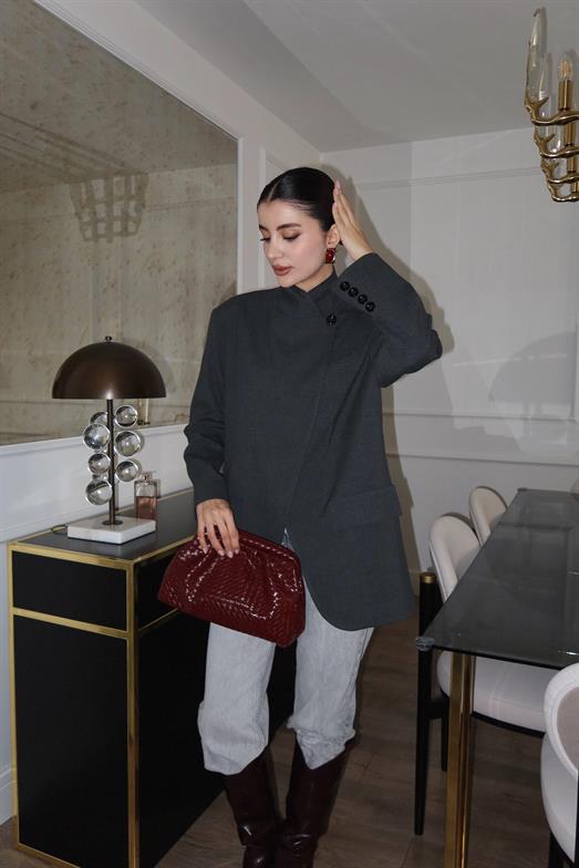 Yaka Düğmeli Antrasit Blazer(11 Kasımda Kargolanacaktır,Ön Sipariştir.)