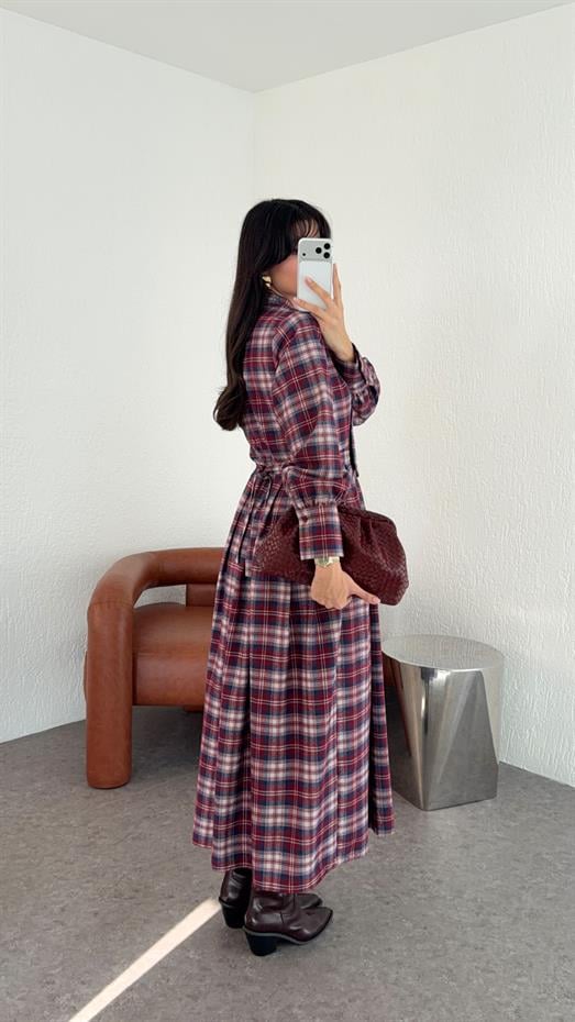 Yaka Fiyonklu Bordo Ekoseli Elbise