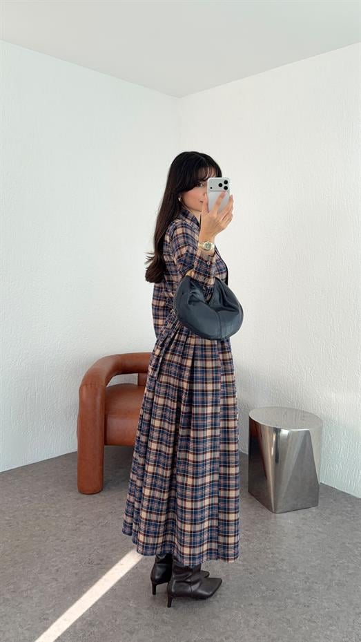 Yaka Fiyonklu Mavi Ekoseli Elbise