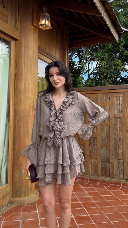 Yaka Volanlı Güllü Vizon Elbise