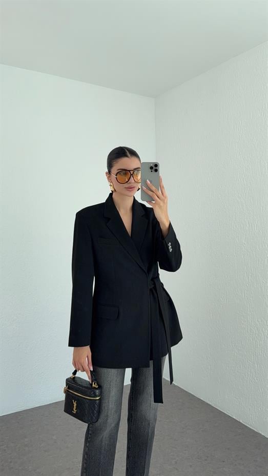 Yandan Bağlamalı Siyah Blazer
