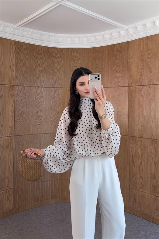 Yarasa Kol Puantiyeli Ekru Bluz