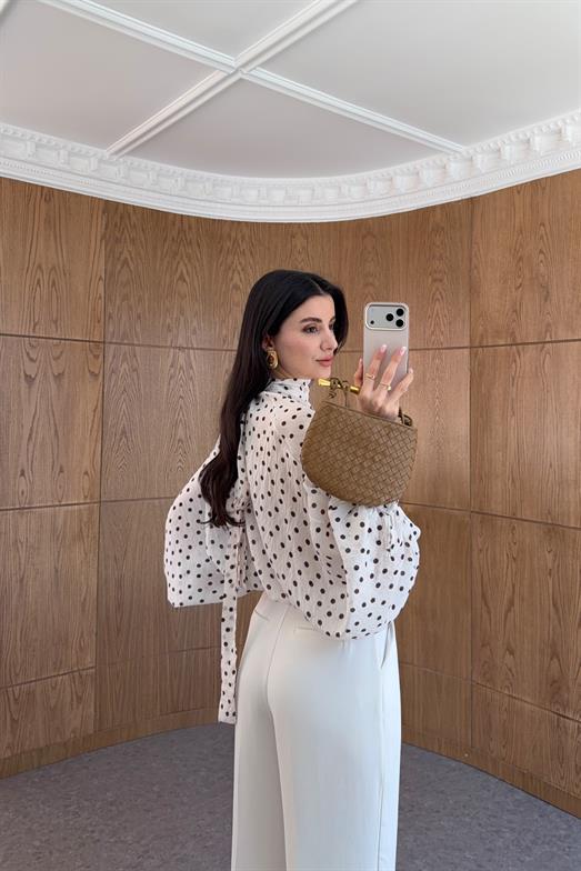 Yarasa Kol Puantiyeli Ekru Bluz