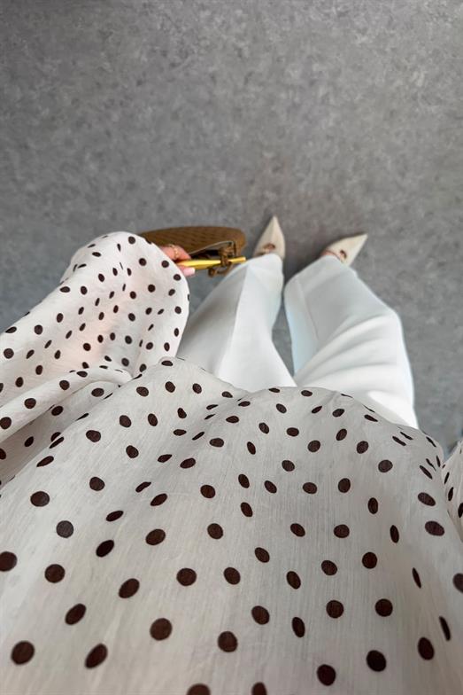 Yarasa Kol Puantiyeli Ekru Bluz