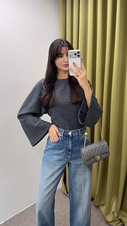 Yarasa Kollu Lacivert Bluz