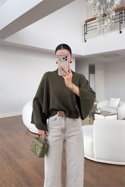 Yarım Balıkçı Yarasa Kol Oversize Haki Triko Kazak