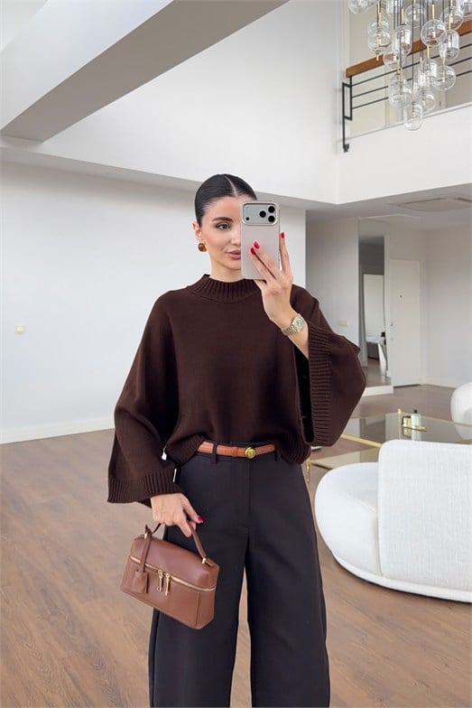 Yarım Balıkçı Yarasa Kol Oversize Kahve Triko Kazak