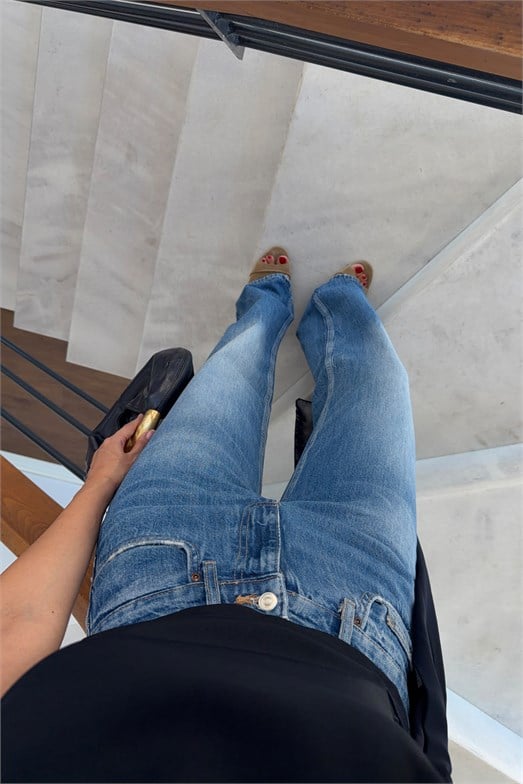 Yıkamalı Straight Kesim Jean