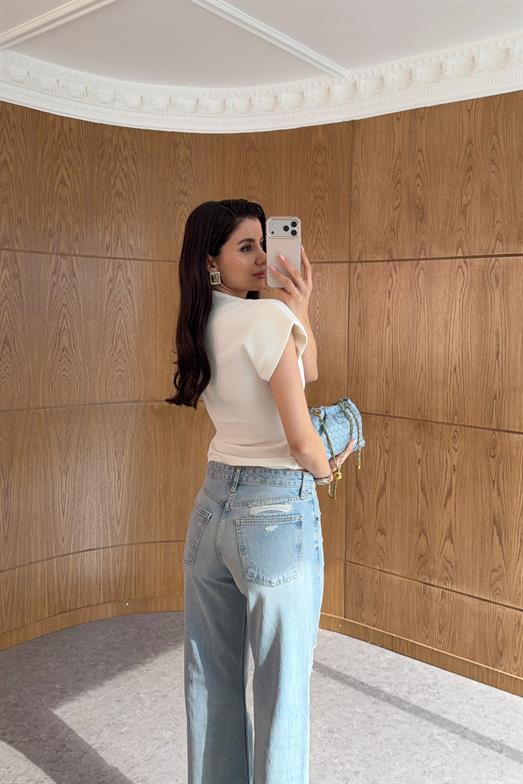 Yırtıklı Açık Mavi Jean