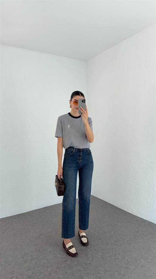 Yüksek Bel Yıkamalı Koyu Mavi Momfit Jean