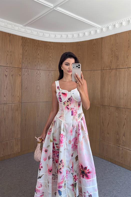 Yuvarlak Nakışlı Pembe Elbise