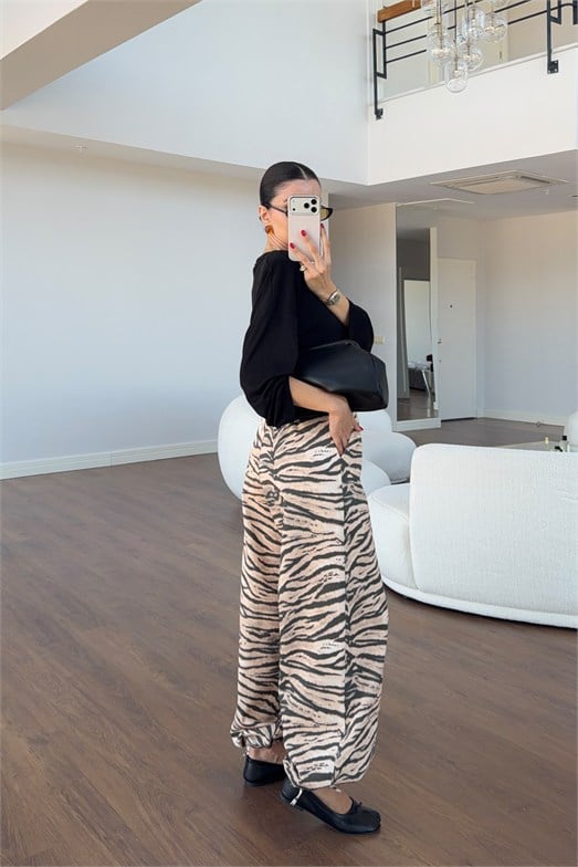 Zebra Desen Paça Büzgülü Gabardin Pantolon