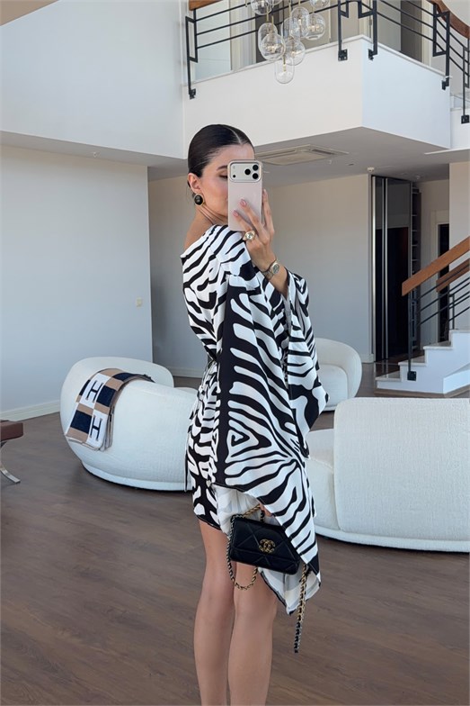 Zebra Desenli Yarasa Kol Mini Elbise
