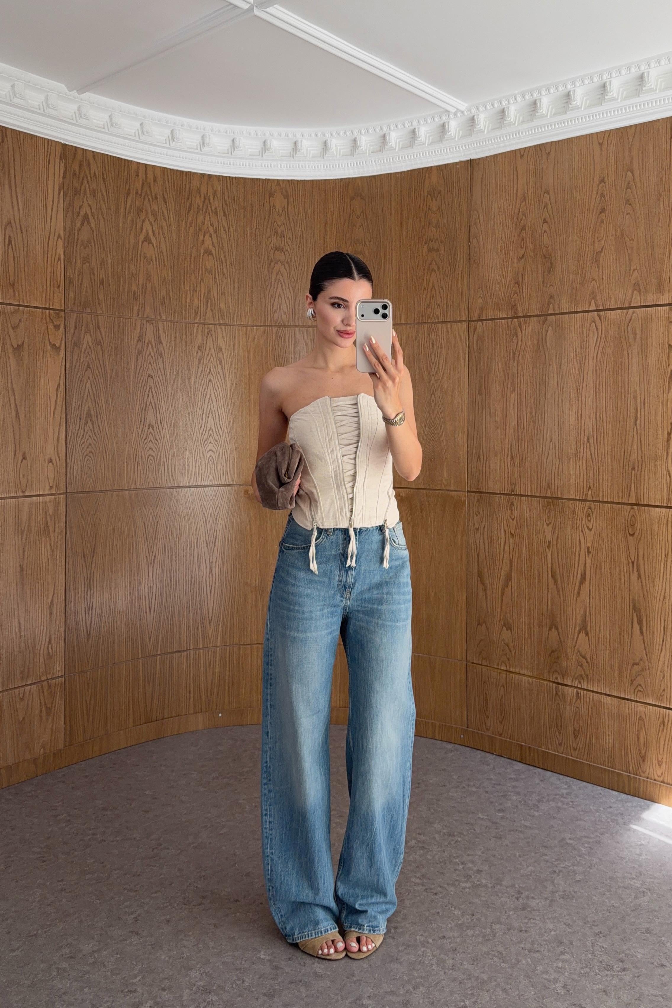 Açık Mavi Yıkamalı Relax Fit Jean