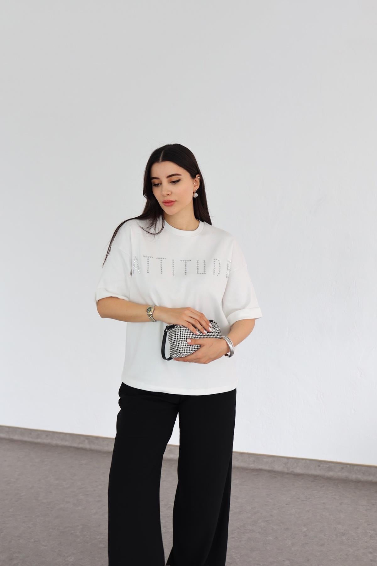 Attitude Beyaz Tshirt