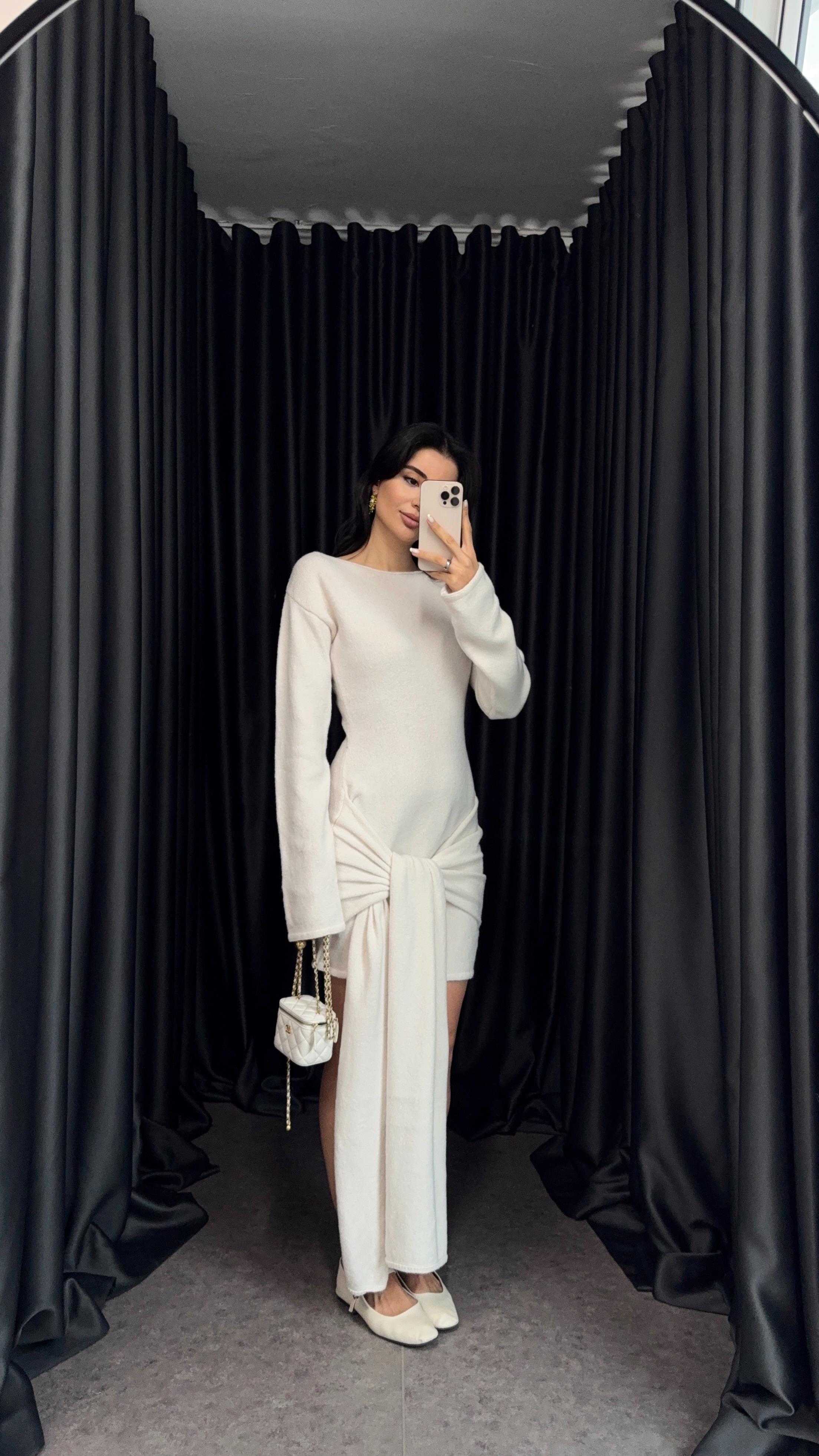 Bağlamalı Ekru Triko Elbise