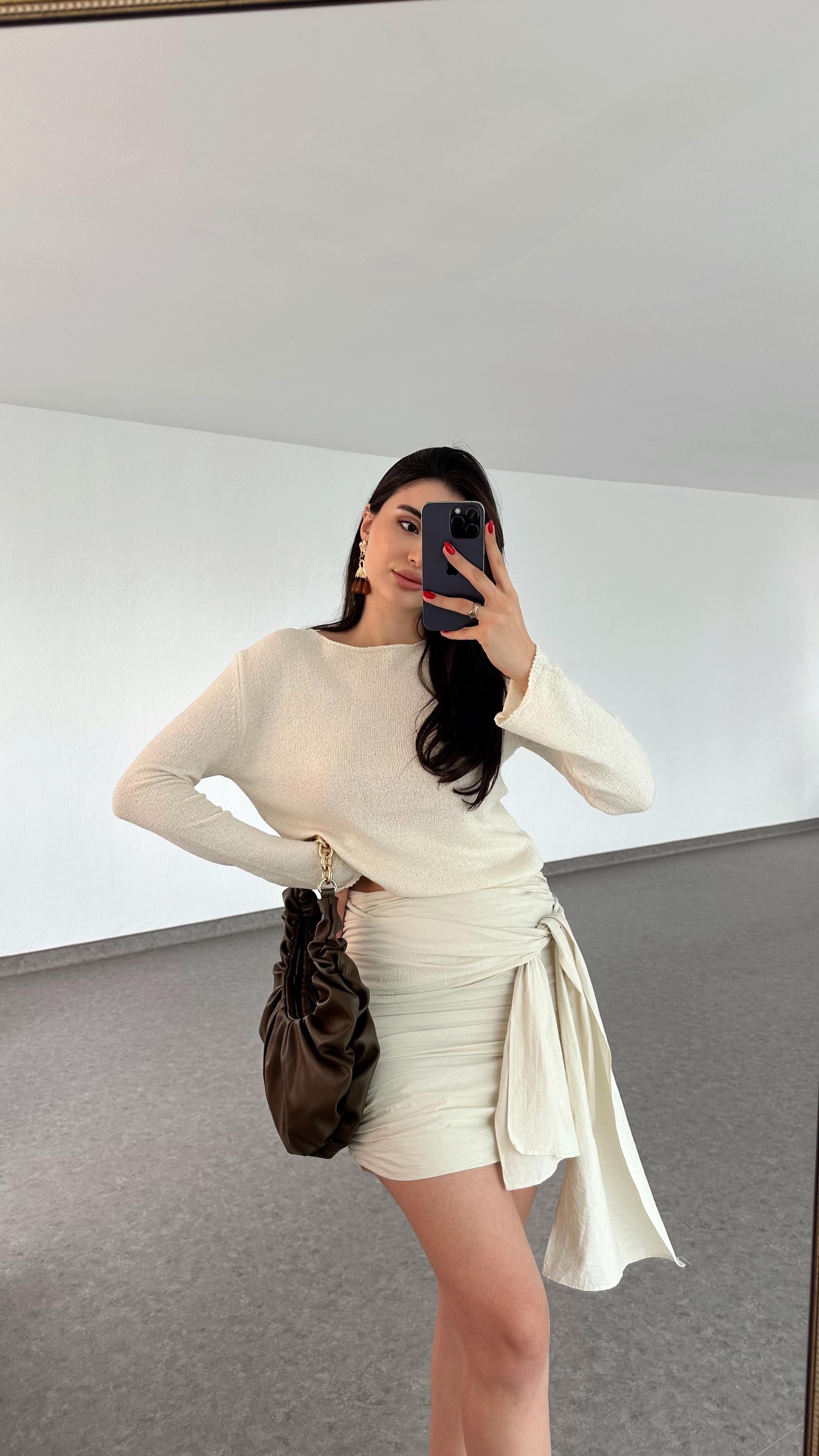 Bağlamalı Krem Etek